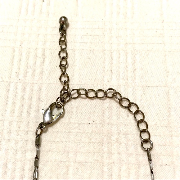 *FREE with purchase - gold white pendant necklace - Picture 3 of 3